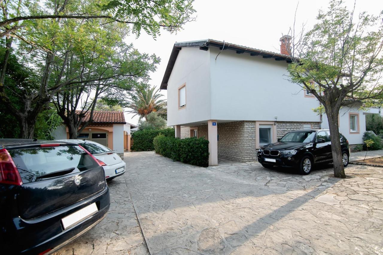 Beach Boy & Pool Girl Apartments Vir Eksteriør bilde